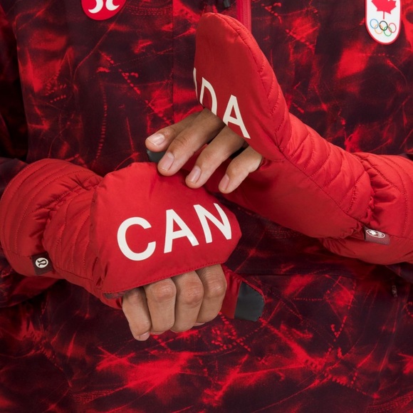 Lululemon Team Canada Quilted Mittens on String Red NEW WITH TAGS - Picture 8 of 11